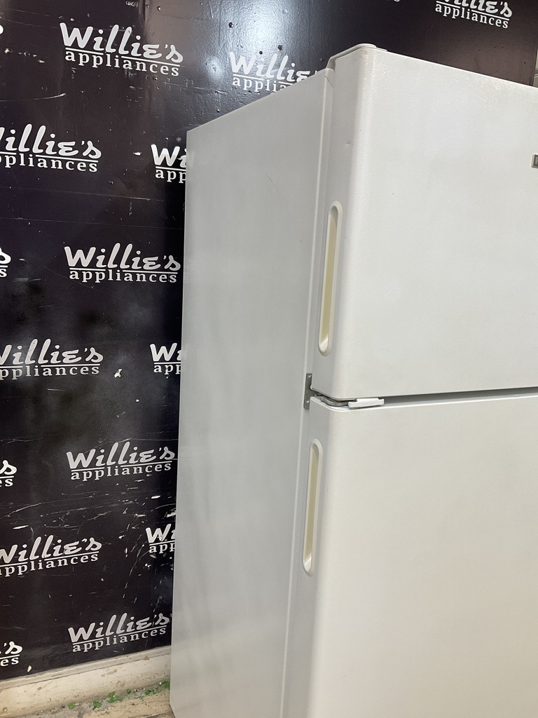 Hotpoint Used Refrigerator Top and Bottom 28x61 1/2” (White) 