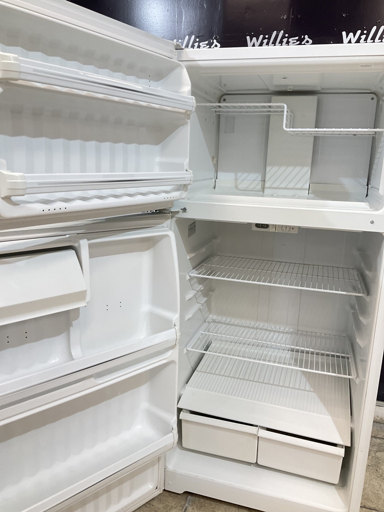 Ge Used Refrigerator Top and Bottom 28x61 1/2” (White) 