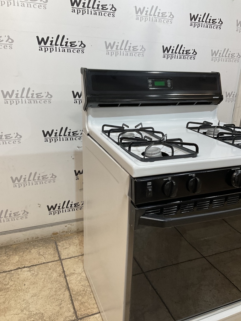 Hotpoint Used Natural Gas Stove 30inches (white/black) 