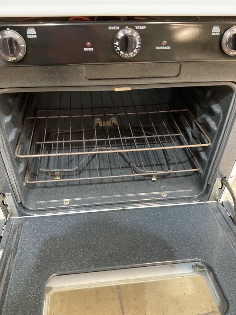 Ge Used Electric Stove 220volts (40*50 AMP) 30inches {3 prong} (White) 
