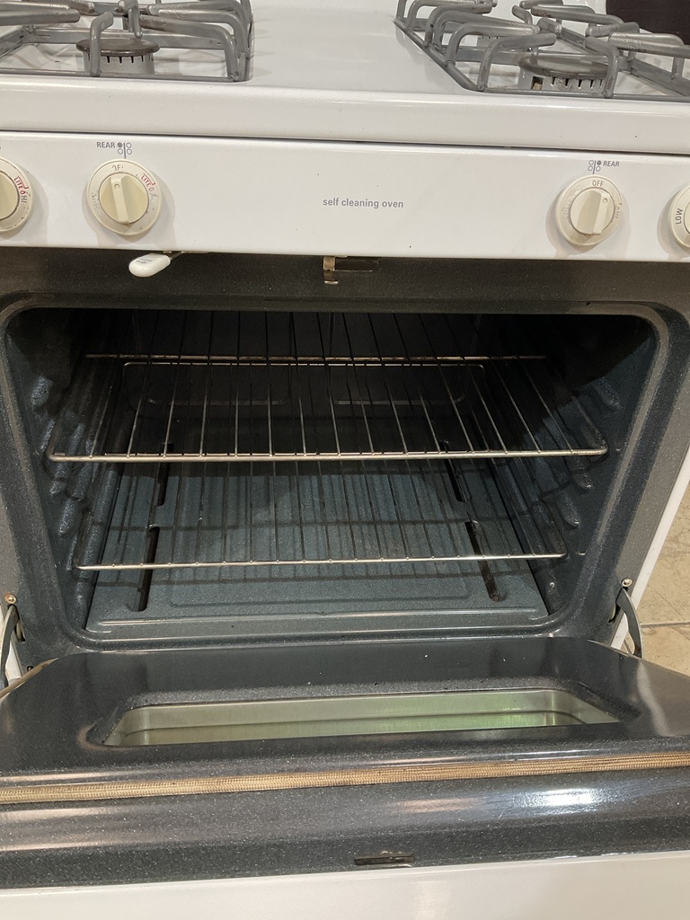 Hotpoint Used Natural Gas Stove 30inches (White) 