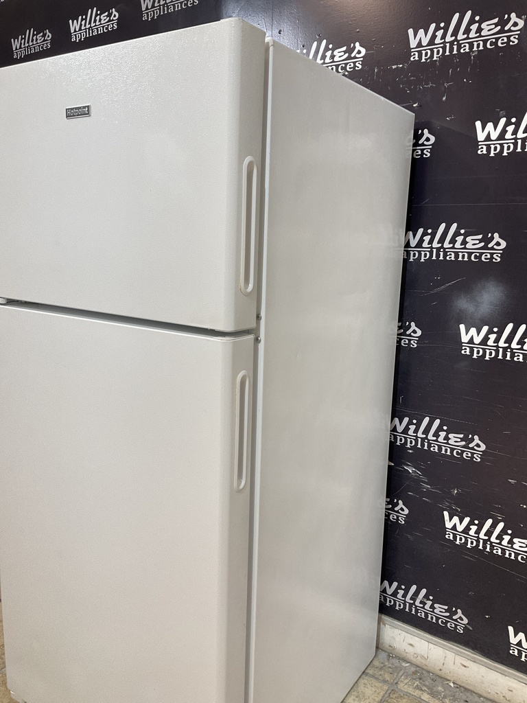 Hotpoint Used Refrigerator Top and Bottom 28x61 1/2” (white) 