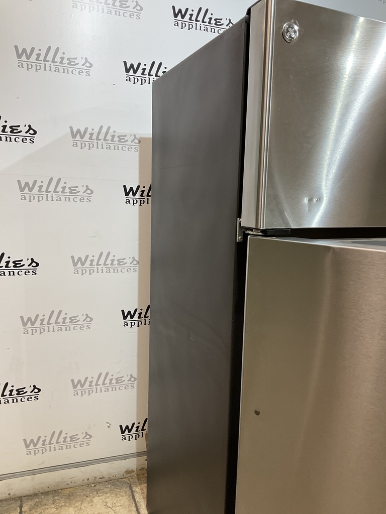Ge Used Refrigerator Top and Bottom 28x67 (Stainless Steel) 