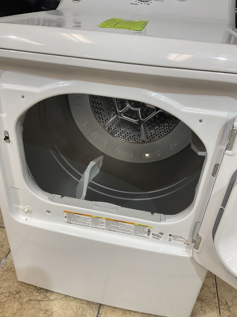 Ge Used Electric Dryer 220volts (30 AMP) 27inches {4 prong} (White) 