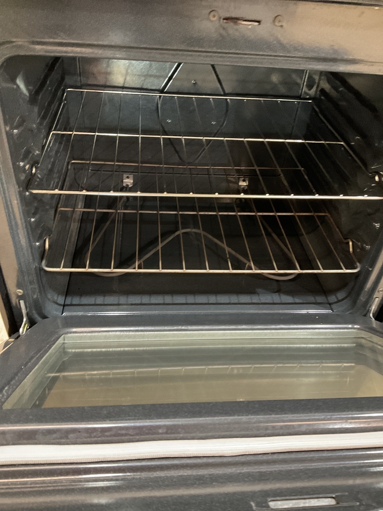 Frigidaire Used Electric Stove 220volts (40/50 AMP) 30inches {no cord} (Stainless steel) 