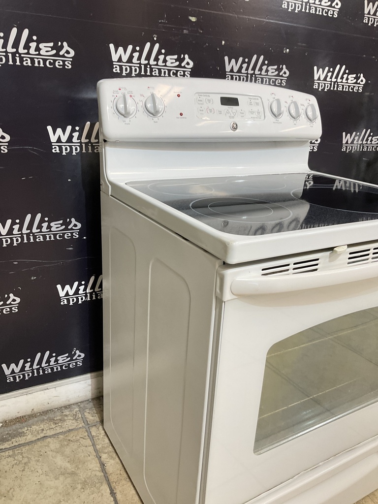 Ge Used Electric Stove 220volts (40/50 AMP) 30inches {no cord} (White) 