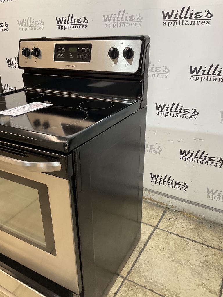 Frigidaire Used Electric Stove 220volts (40/50 AMP) 30inches {no cord} (Stainless steel) 