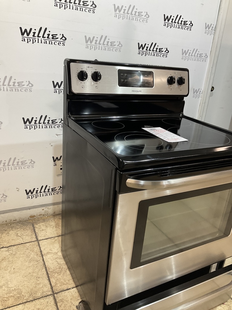 Frigidaire Used Electric Stove 220volts (40/50 AMP) 30inches {no cord} (Stainless steel) 