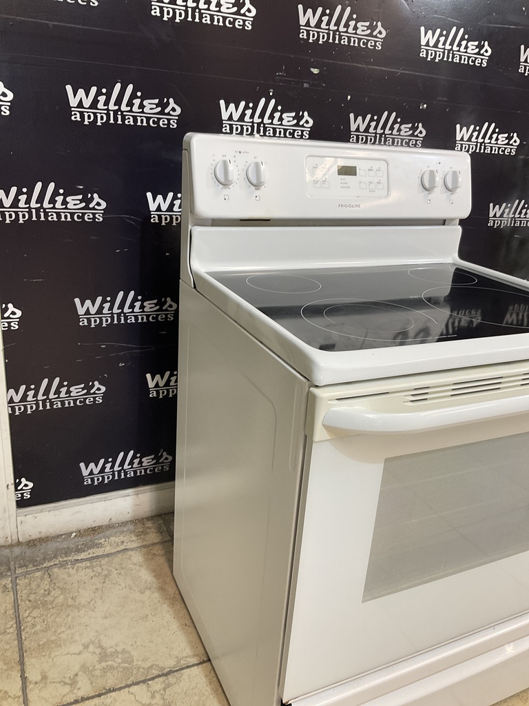 Frigidaire Used Electric Stove 220volts (40/50 AMP) 30inches {no cord} (white) 