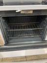 Ge Used Electric Stove 220volts (40/50 AMP) 30inches {no cord} (White) 