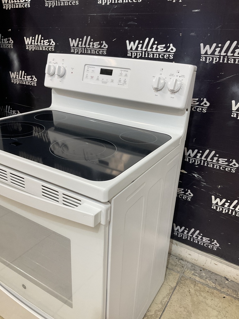 Ge Used Electric Stove 220volts (40/50 AMP) 30inches {no cord} (White) 
