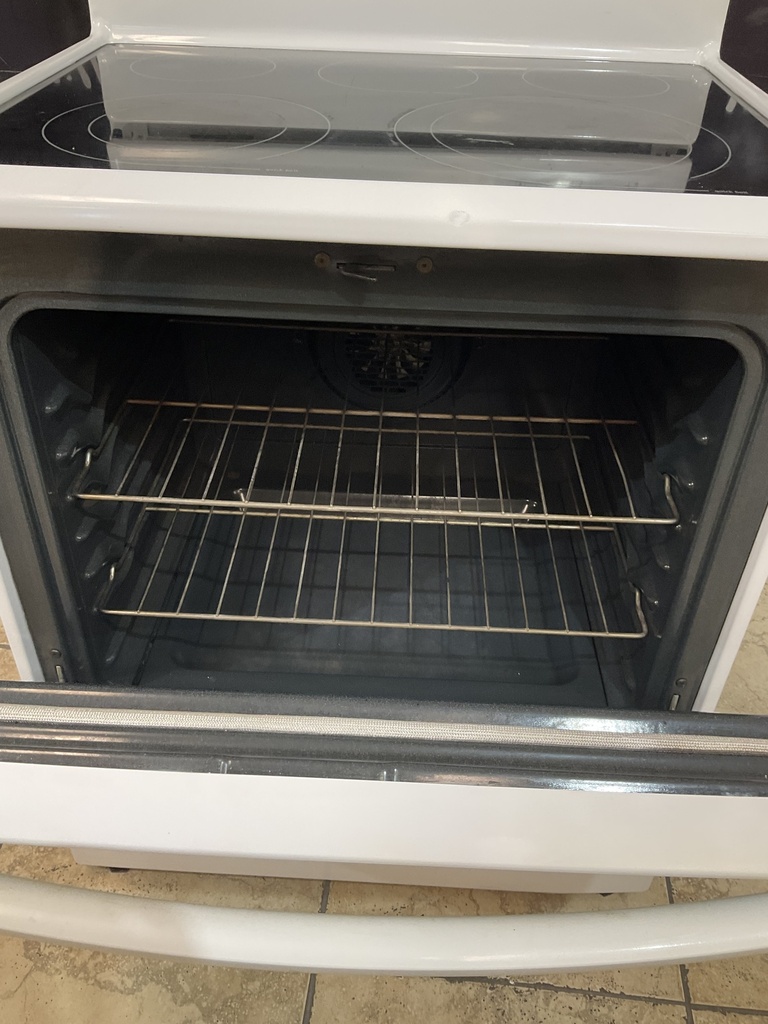 Frigidaire Used Electric Stove 30inches {3 prong} (White) 
