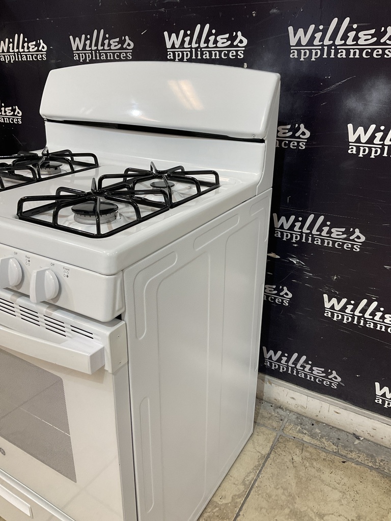 Ge Used Natural Gas Stove 30inches (White) 