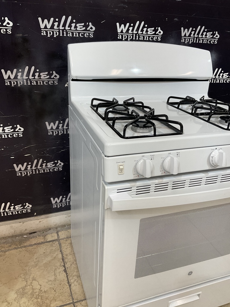 Ge Used Natural Gas Stove 30inches (White) 