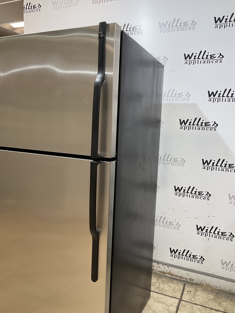 Ge Used Refrigerator Top and Bottom 30x66 1/2” (Stainless Steel) 