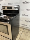 Frigidaire Used Electric Stove 220volts (40/50 AMP) 30inches {no cord} (stainless steel) 