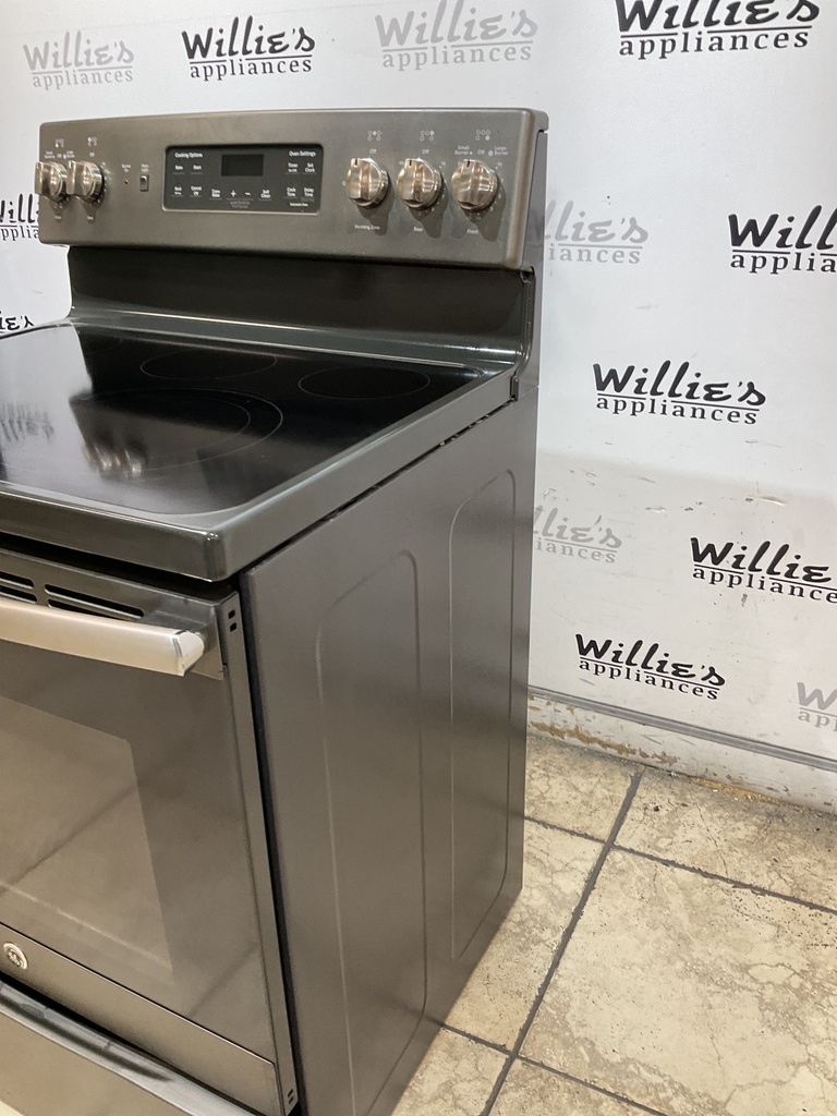 Ge Used Electric Stove 220volts (40/50 AMP) 30inches {no cord} (Stainless steel) 