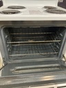 Ge Used Electric Stove 220volts (30 AMP) 30inches {no cord} (white) 