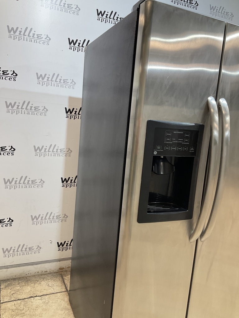 Ge Used Refrigerator Side by Side 33 1/2” x 67 1/2” (stainless steel) 