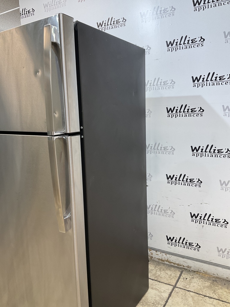 Ge Used Refrigerator Top and Bottom 28x67 (Stainless Steel) 