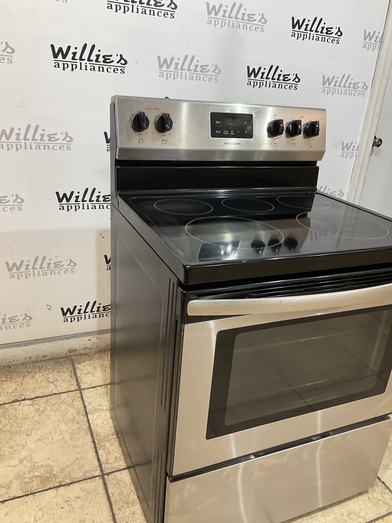 Frigidaire Used Electric Stove 220volts (40/50 AMP) 30inches {no cord} (Stainless steel)