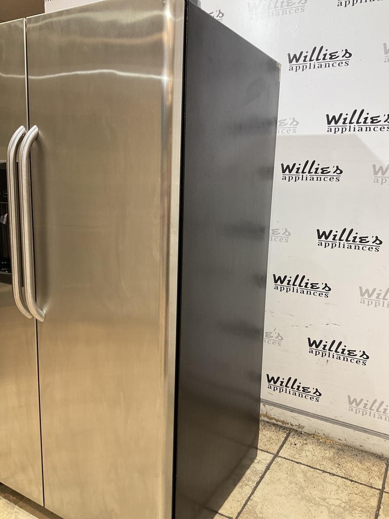 Ge Used Refrigerator Side by Side 33 1/2” x 67 1/2” (Stainless Steel) 
