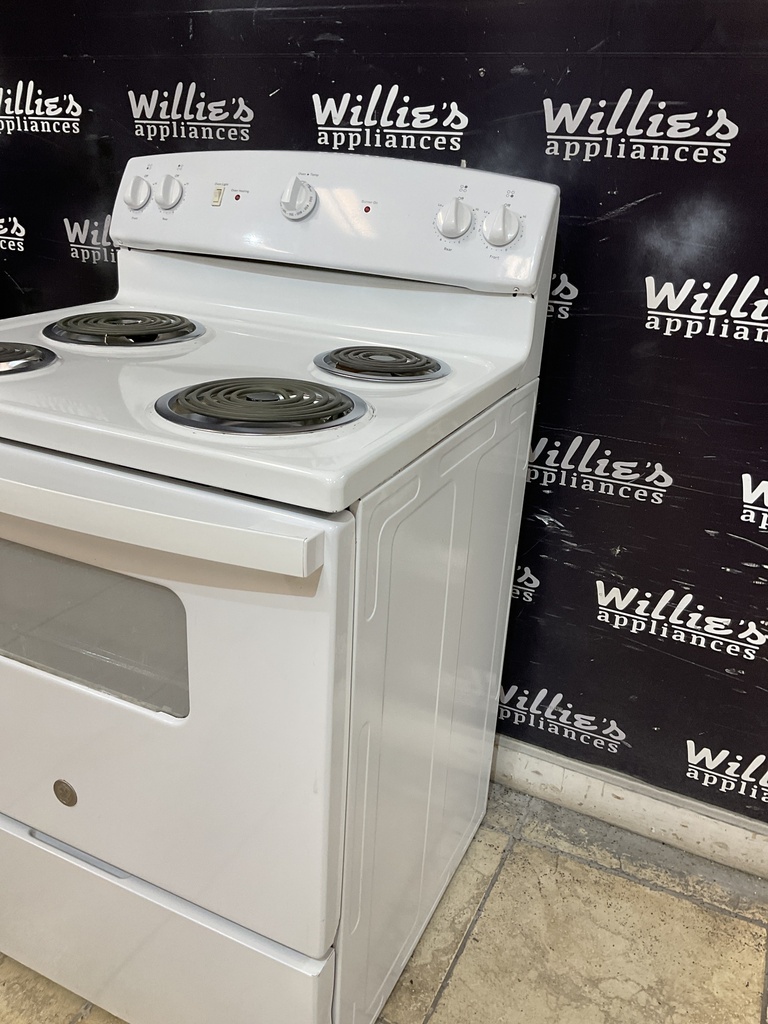 Ge Used Electric Stove 220volts (40/50 AMP) 30inches {no cord} (White) 