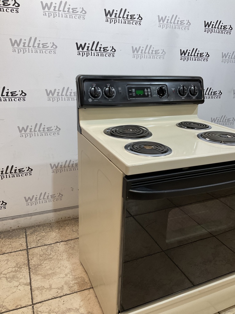 Ge Used Electric Stove 220volts (40/50 AMP) 30inches {no cord} (Bisque/black) 