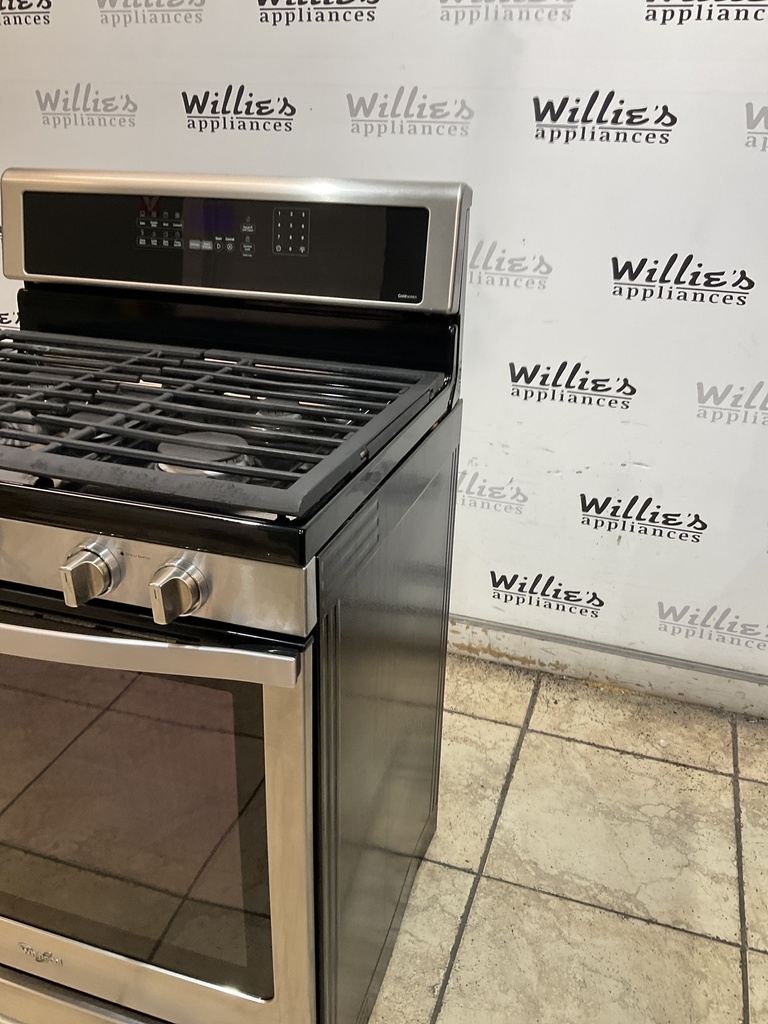 Whirlpool Used Natural Gas Stove 30inches (stainless steel) 