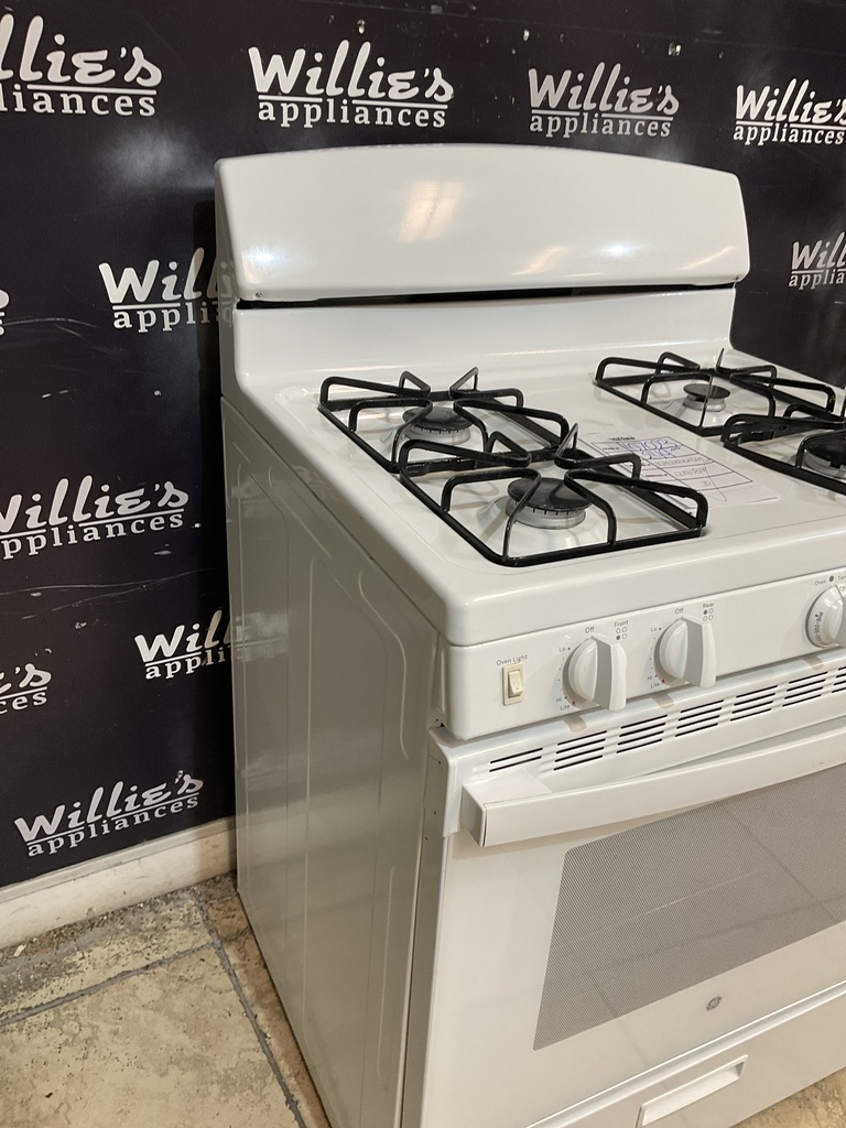Ge Used Natural Gas Stove 30inches (white) 