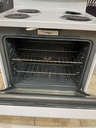 Ge Used Electric Stove 220volts (40/50 AMP) 30inches {3 prong} (White) 
