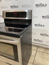 Lg Used Electric Stove 220volts (40/50 AMP) 30inches {3 prong} (Stainless Steel) 