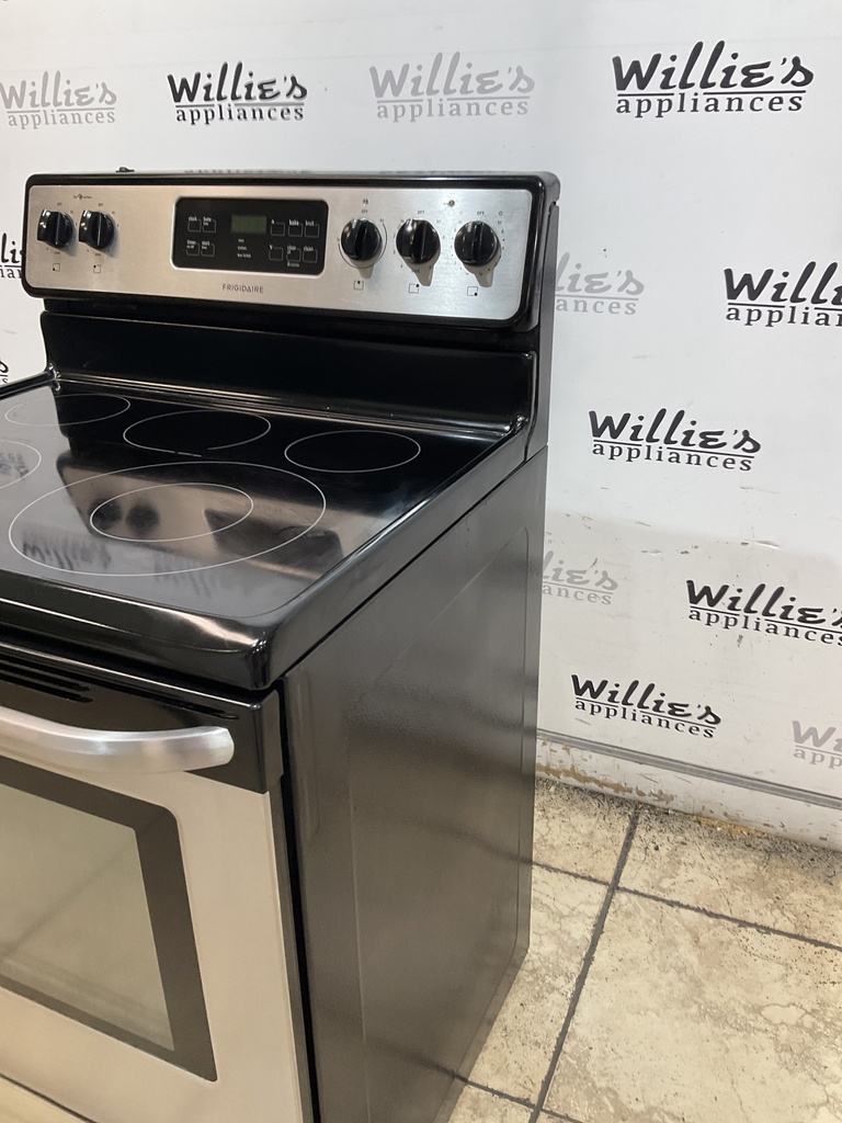 Frigidaire Used Electric Stove 220volts (40/50 AMP) 30inches {no cord} (Stainless steel) 