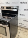 Frigidaire Used Electric Stove 220volts (40/50 AMP) 30inches {no cord} (Stainless steel) 