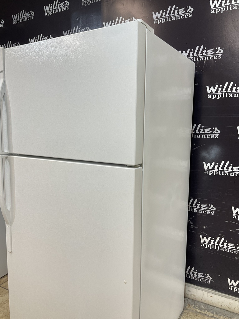 Kenmore Used Refrigerator Top and Bottom 33x66 (White)