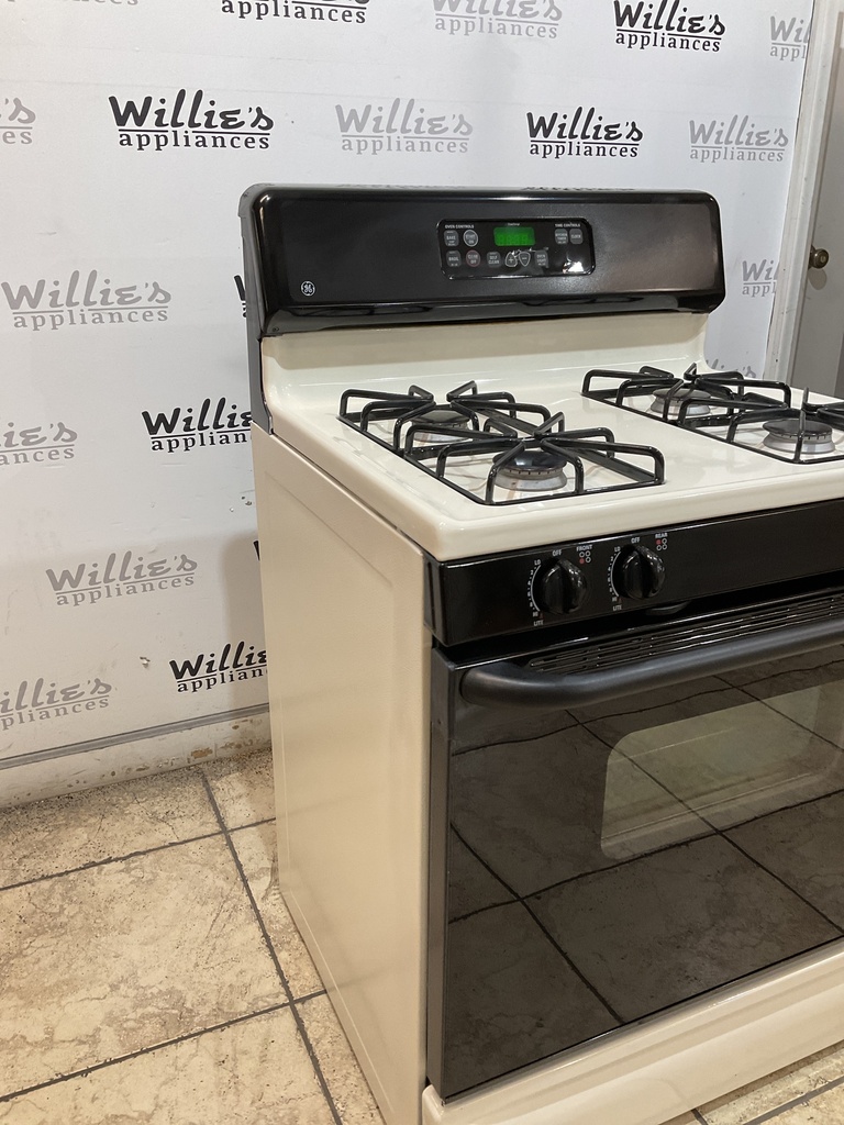 Ge Used Natural Gas Stove 30inches (bisque/black)