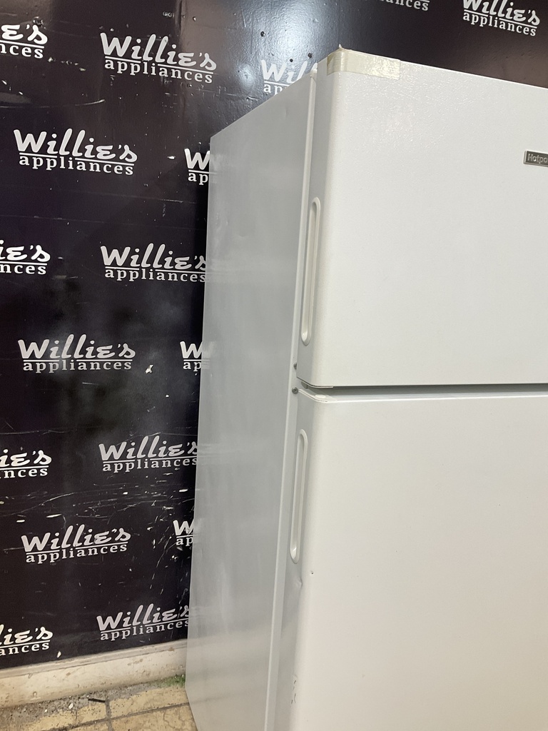 Hotpoint Used Refrigerator Top and Bottom 28x61 1/2” (White) 
