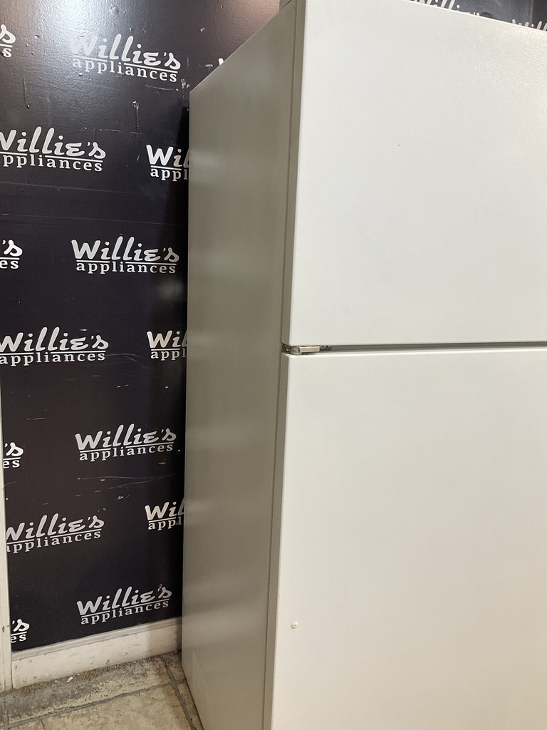 Whirlpool Used Refrigerator Top and Bottom 30x66 (White) 