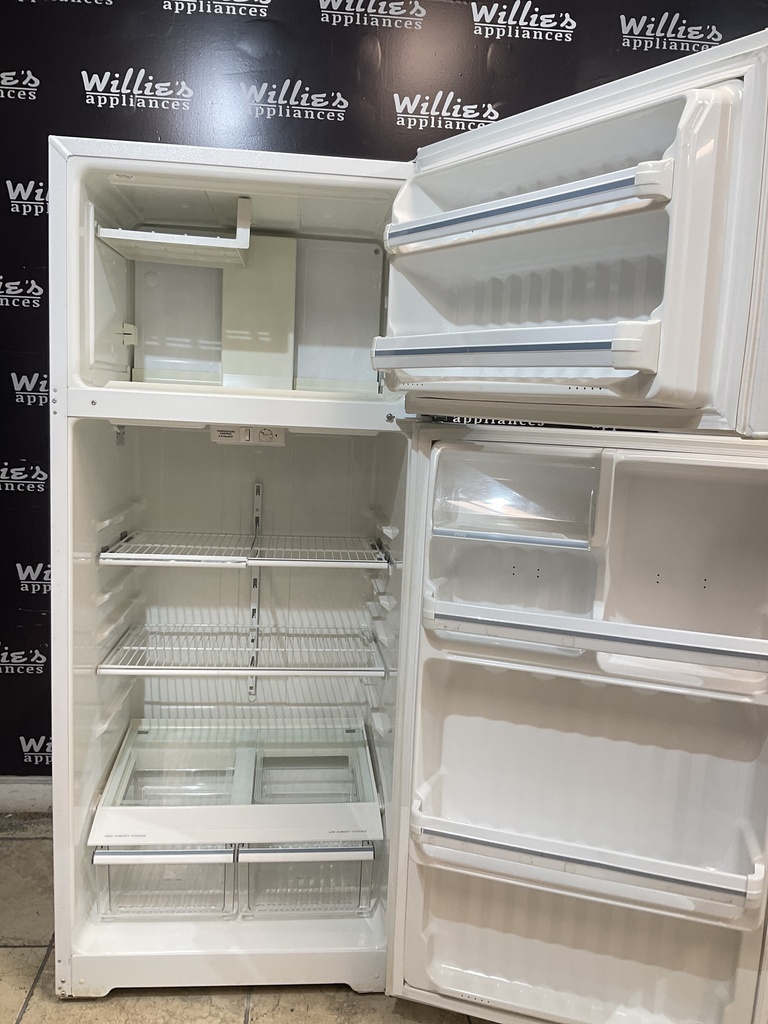 Ge Used Refrigerator Top and Bottom 28x67 1/2” (White) 