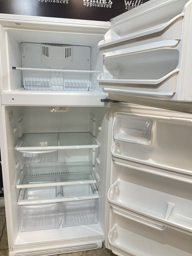 Frigidaire Used Refrigerator Top and Bottom 30x66 (White)