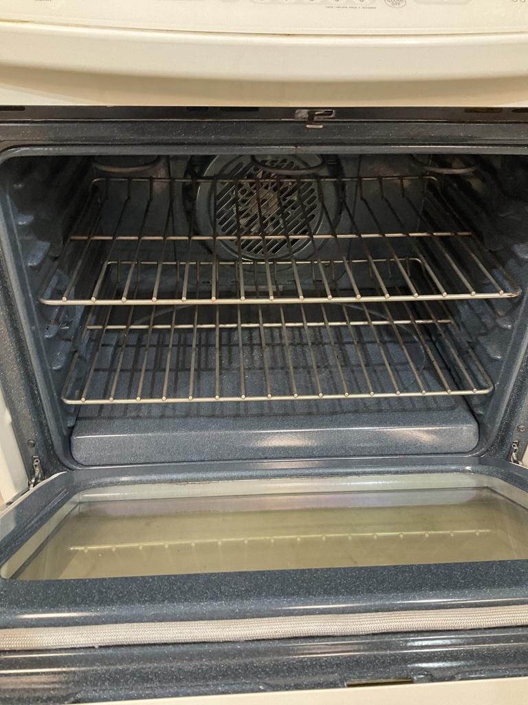 Ge Used Electric Stove 220volts (40/50 AMP) 30inches {3 prong} (Bisque)