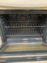 Ge Used Electric Stove 220volts (40/50 AMP) 30inches {3 prong} (Bisque)