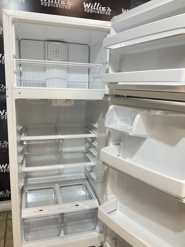 Ge Used Refrigerator Top and Bottom 28x67 (White) 