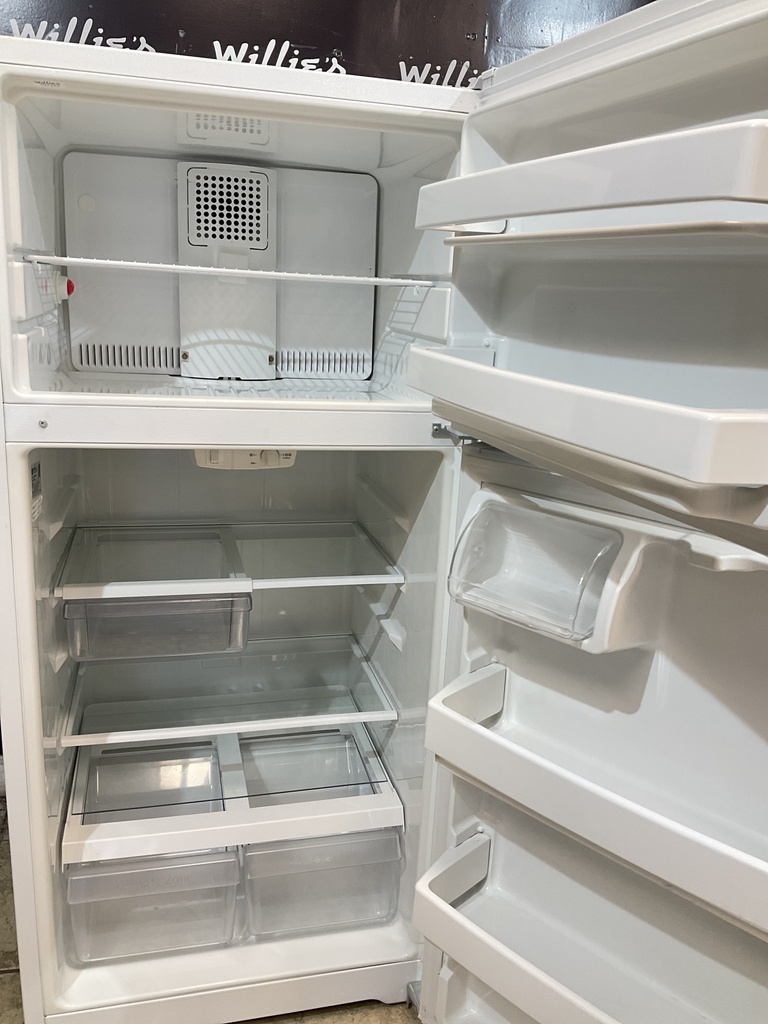 Ge Used Refrigerator Top and Bottom 28x61 1/2” (White) 