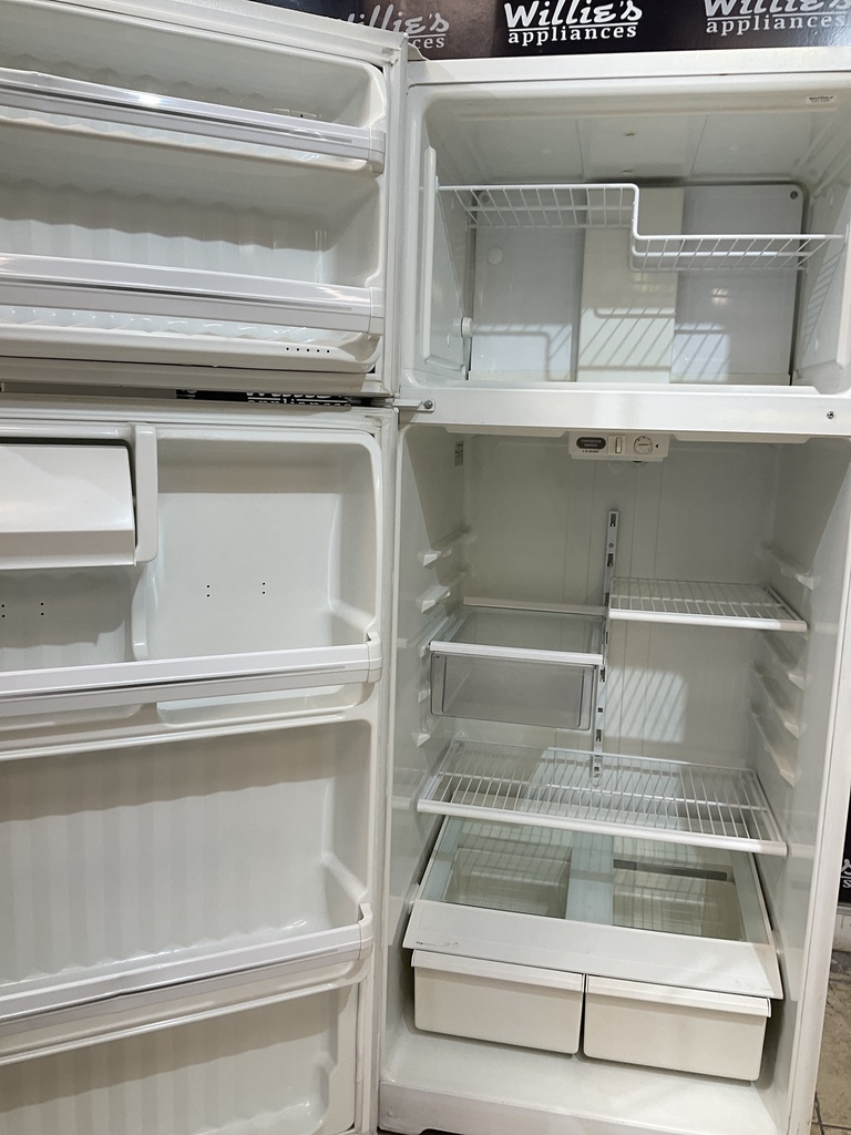 Ge Refrigerator Top and Bottom 28x67  (White) 
