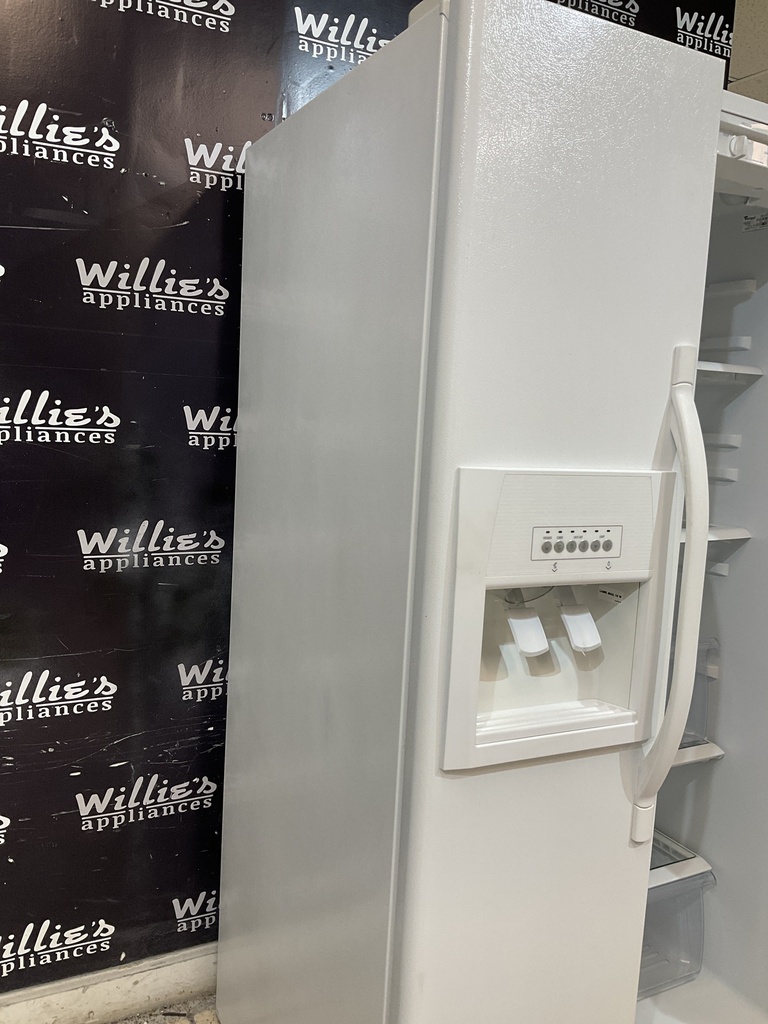 Whirlpool Refrigerator Side by side 36x69 1/2” (White)