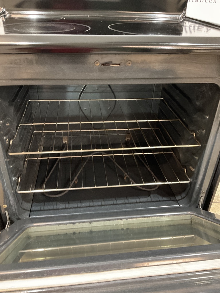 Frigidaire Electric Stove 220volts (40/50 AMP) 30inches {no cord}  (Stainless Steel) 