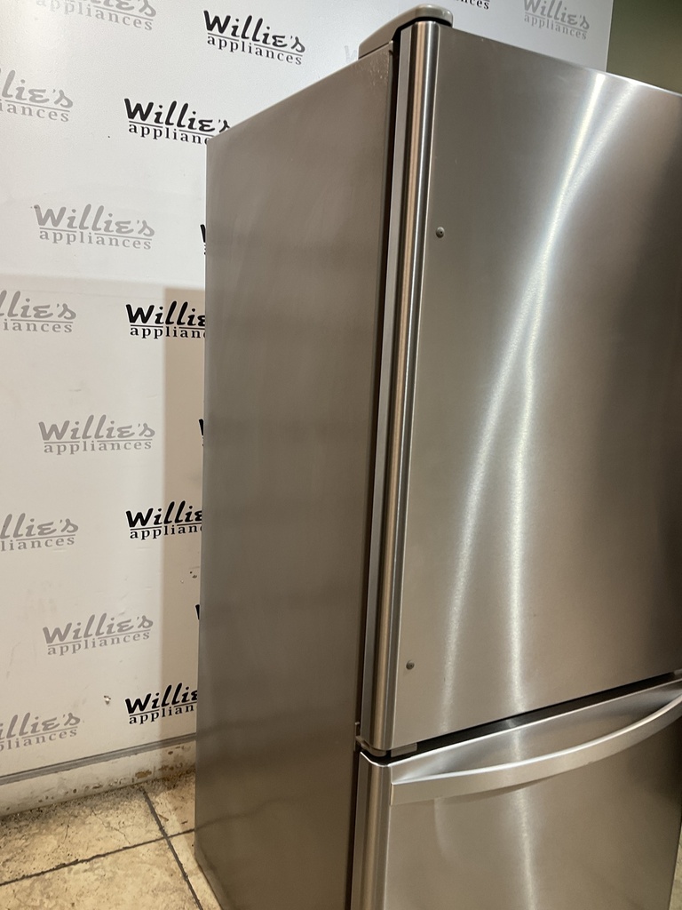 Whirlpool Refrigerator Top and Bottom Mount 30x66 1/2” (Stainless steel) 