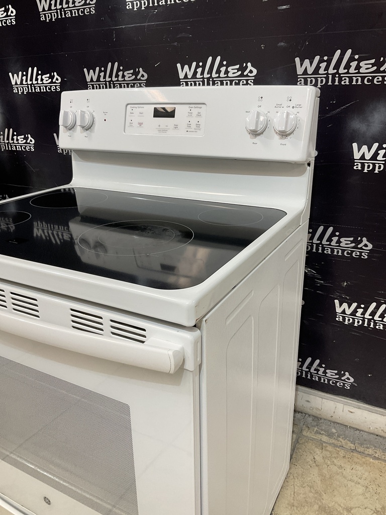 Ge Electric Stove 220volts (40/50 AMP) 30inches {3 prong} (White)