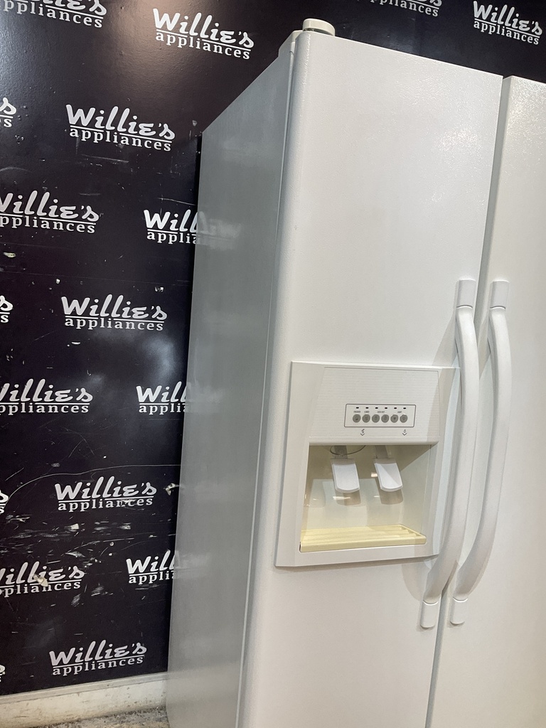 Whirlpool Refrigerator Side by Side 36x69 1/2” (White)